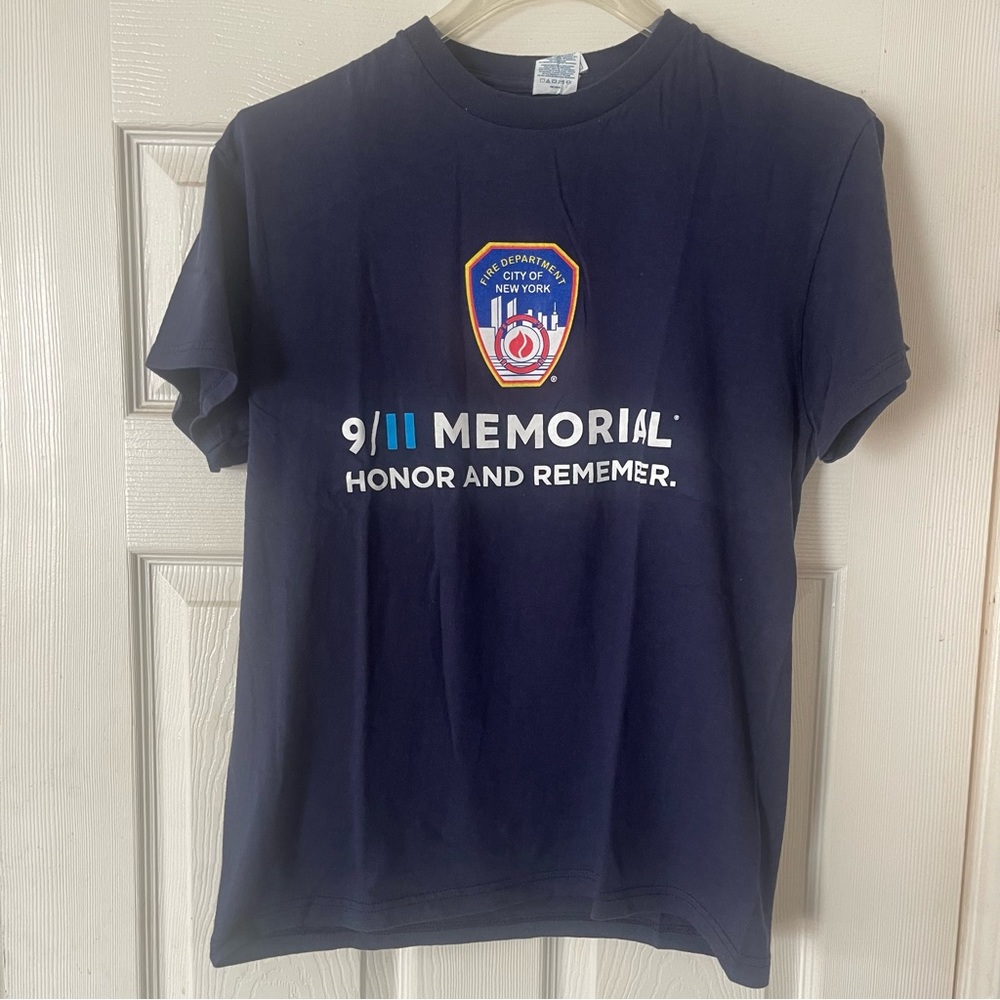 Navy Blue 9/11 Memorial T shirt. Medium